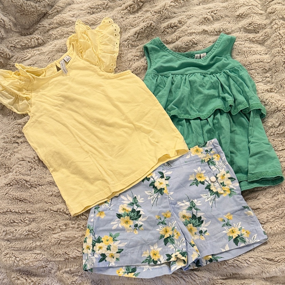 Janie and Jack mix and match shorts and two top set size 8